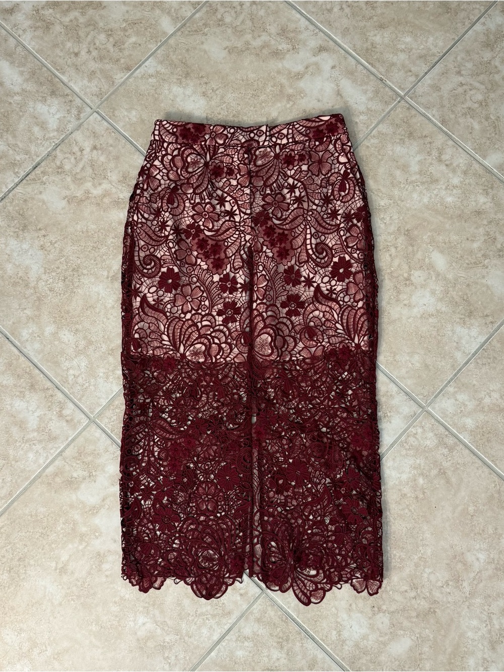 Reiss Size 6 Burgundy Lace Pencil Skirt